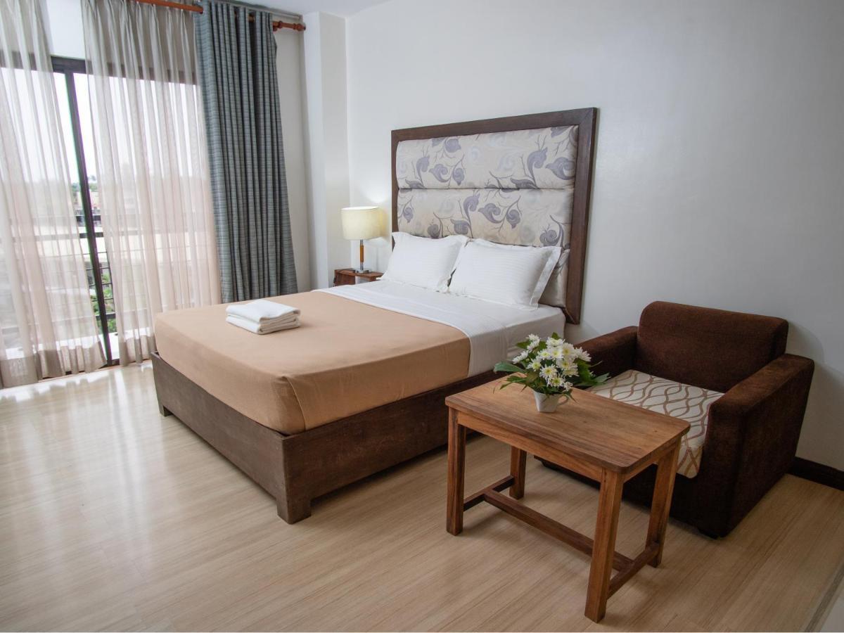 Marzon Hotel 칼리보 외부 사진